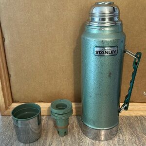 Stanley Aladdin quart thermos 1987
